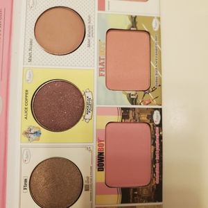 In the balm of your hand eye shadow pallete